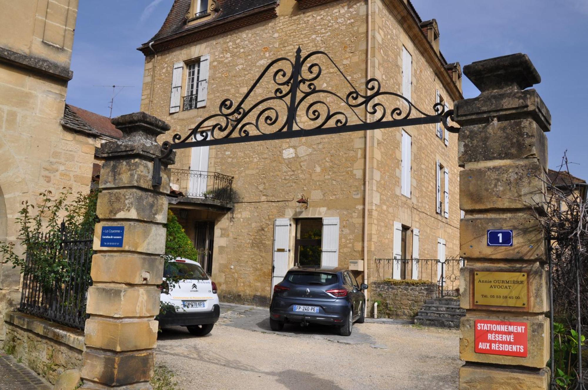 Appartement La Couronne Sarlat-La-Caneda Exterior photo